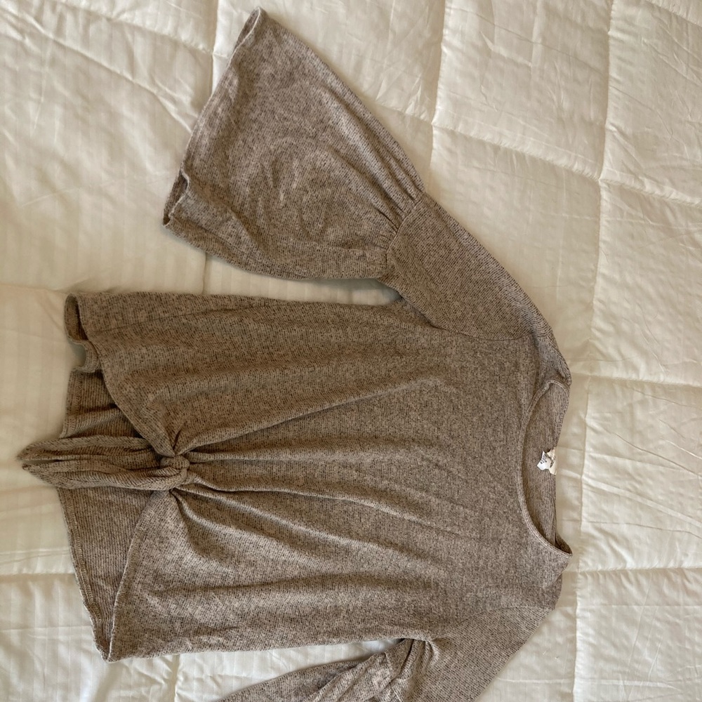 Bell sleeve shirt